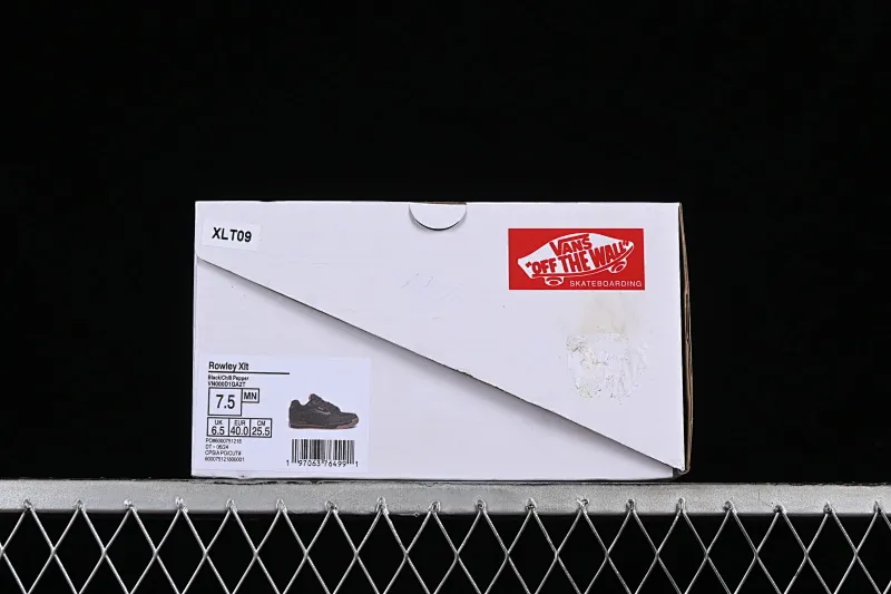 All categories Vans Vans series Vans Mid Vans China Vans Rowley XLT series Vans official shock-absorbing and wear-resistant retro skateboard shoes VN000D1GA2T
